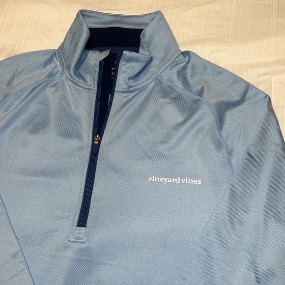 Vineyard Vines performance pullover - Picture 2 of 4